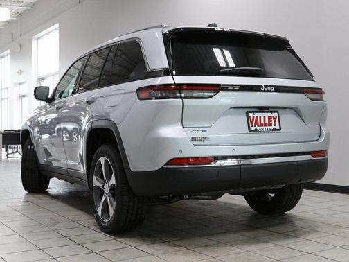 2023 Jeep Grand Cherokee 4xe Base