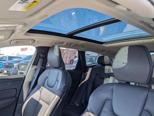 Silver 2023 Volvo XC60 B6 Ultimate Bright Theme