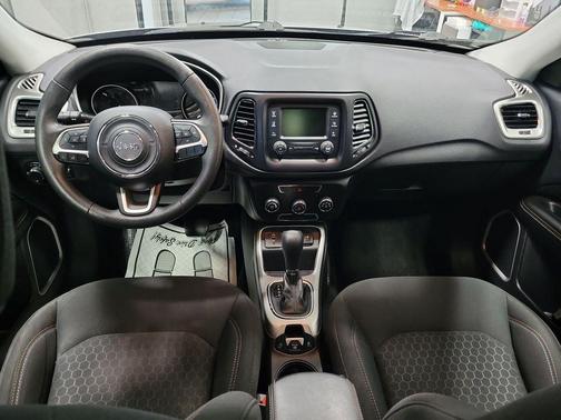 Billet Silver Metallic Clearcoat 2018 Jeep Compass Sport