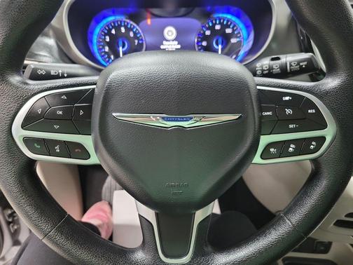 2020 Chrysler Pacifica Touring