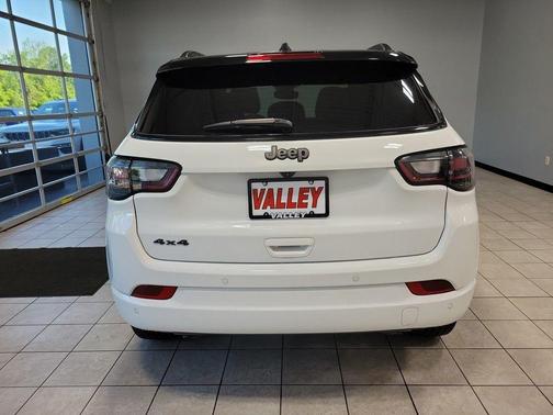 2023 Jeep Compass Altitude