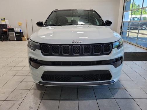 2023 Jeep Compass Altitude