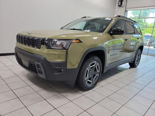 41 2026 Jeep Cherokee LAREDO/LIMITED