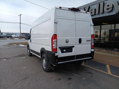 2025 RAM ProMaster 1500 Base