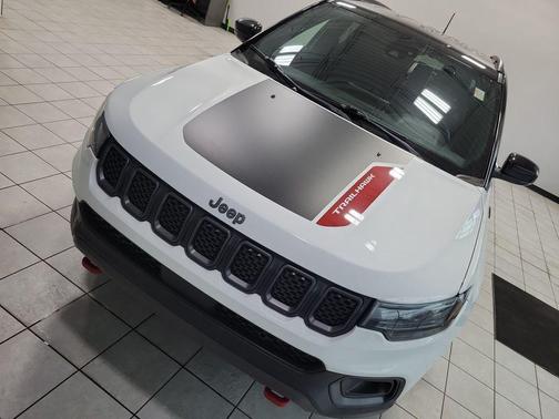 2023 Jeep Compass Trailhawk