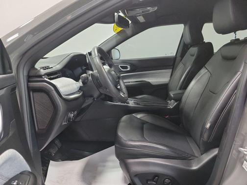 Sting Gray Clearcoat 2023 Jeep Compass Latitude Lux