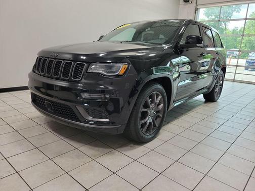 Diamond Black 2021 Jeep Grand Cherokee Overland