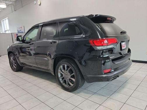 Diamond Black 2021 Jeep Grand Cherokee Overland