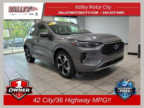 Gray Metallic 2023 Ford Escape ST-Line Elite