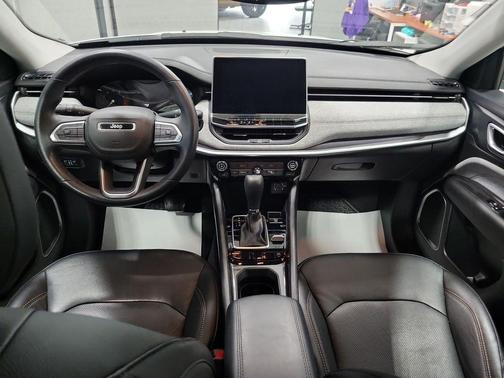 Bright White Clearcoat 2022 Jeep Compass Latitude Lux