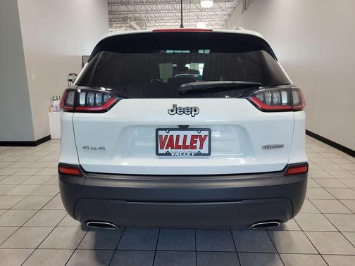 Bright White Clearcoat 2019 Jeep Cherokee Latitude Plus
