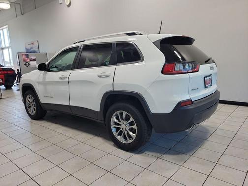 Bright White Clearcoat 2019 Jeep Cherokee Latitude Plus