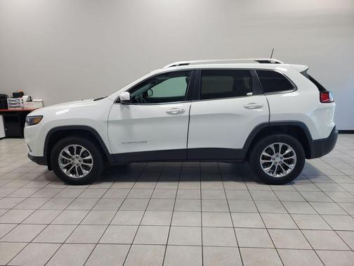 Bright White Clearcoat 2019 Jeep Cherokee Latitude Plus