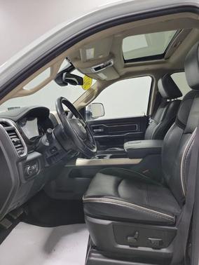 Bright White Clearcoat 2022 RAM 2500 Laramie