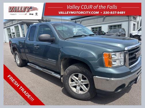 Stealth Gray Metallic 2011 GMC Sierra 1500 SLE