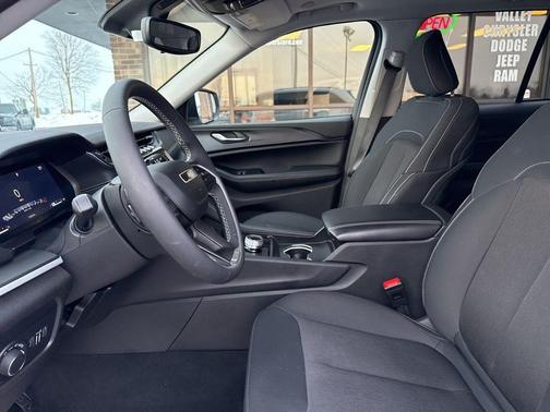 2024 Jeep Grand Cherokee Laredo X