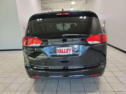 2019 Chrysler Pacifica Touring-L