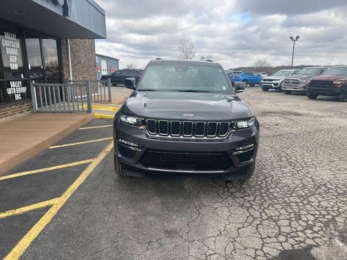 Metallic 2024 Jeep Grand Cherokee Limited