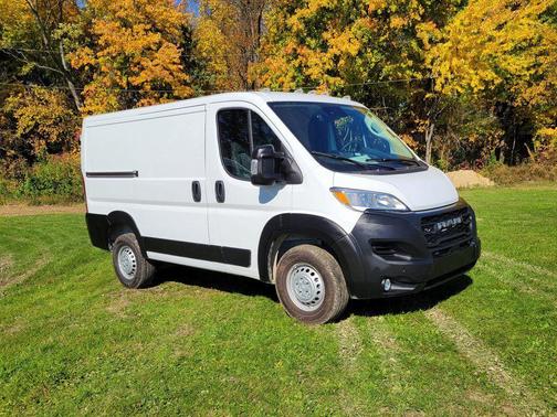 2025 RAM ProMaster 1500 Low Roof