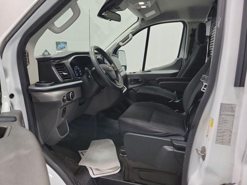 2021 Ford Transit-250 