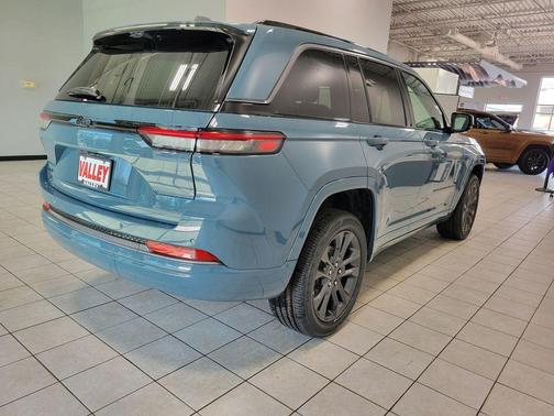 Steel Blue 2026 Jeep Grand Cherokee Limited
