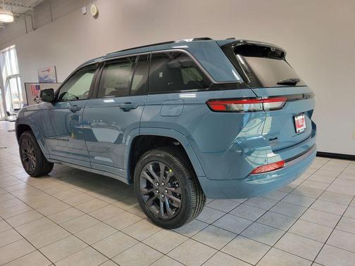 Steel Blue 2026 Jeep Grand Cherokee Limited