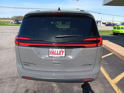 2025 Chrysler Pacifica Limited