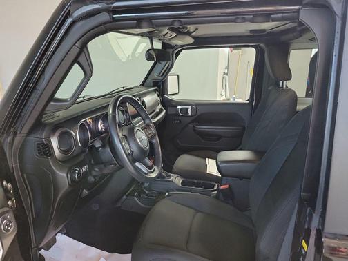 2022 Jeep Wrangler Sport