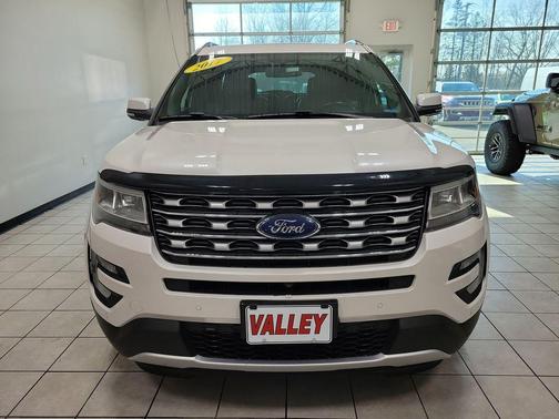 White Platinum Clearcoat Metallic 2017 Ford Explorer Limited