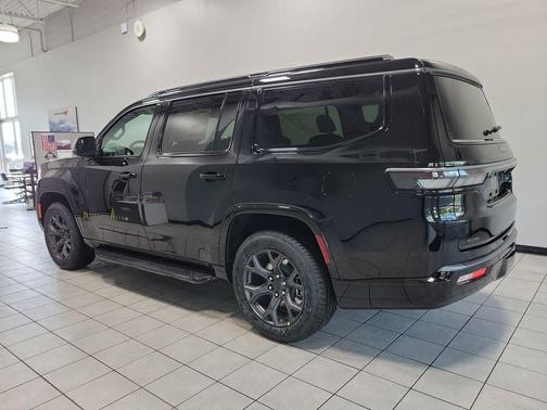 Gloss Black 2026 Jeep Grand Wagoneer LIMITED ALTITUDE