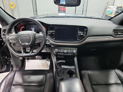 DB Black Crystal Clearcoat 2023 Dodge Durango GT