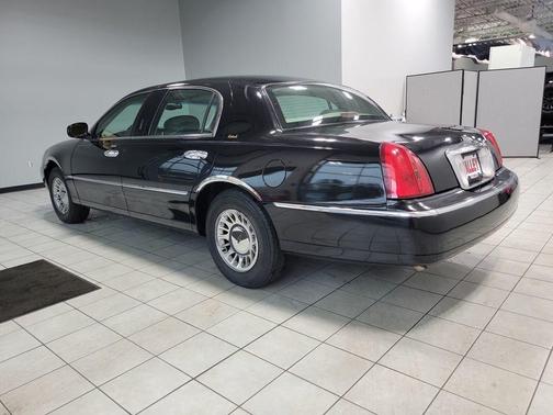 2000 Lincoln Town Car Cartier