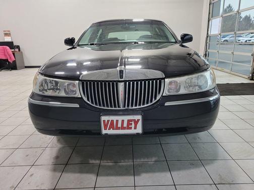 2000 Lincoln Town Car Cartier