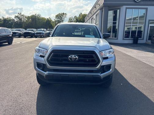 2022 Toyota Tacoma SR