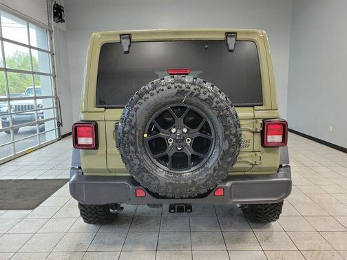 2025 Jeep Wrangler Sport