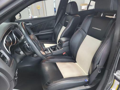 2015 Dodge Charger SXT