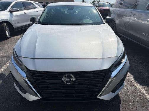 Brilliant Silver Metallic 2024 Nissan Altima 2.5 SV
