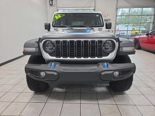 Silver Zynith Clearcoat 2024 Jeep Wrangler 4xe Rubicon