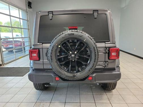 2025 Jeep Wrangler 4xe Sahara