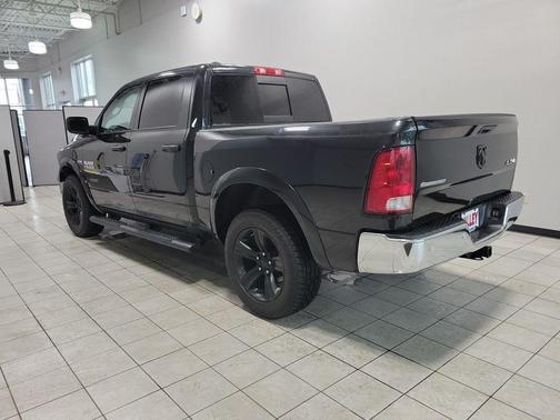 2017 RAM 1500 SLT