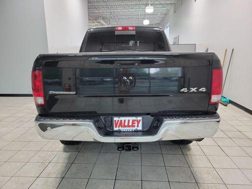 2017 RAM 1500 SLT