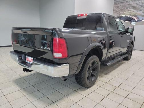 2017 RAM 1500 SLT