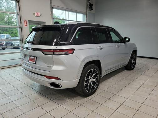 2024 Jeep Grand Cherokee 4xe Summit