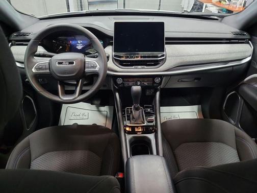 Bright White Clearcoat 2023 Jeep Compass Sport