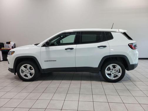 Bright White Clearcoat 2023 Jeep Compass Sport