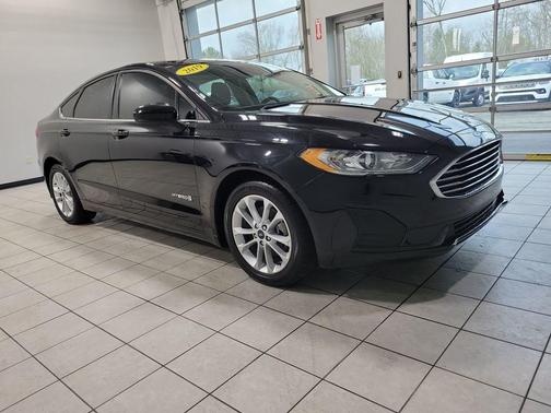 2019 Ford Fusion Hybrid SE