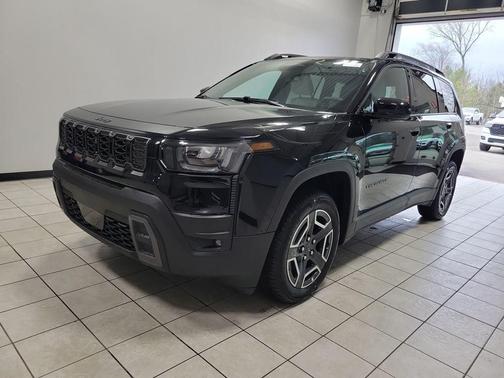 Diamond Black 2026 Jeep Cherokee LAREDO/LIMITED