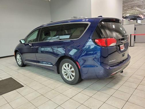 2018 Chrysler Pacifica Touring-L Plus