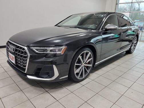 2022 Audi S8 4.0T quattro