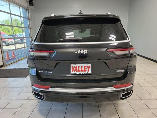 2023 Jeep Grand Cherokee L Summit